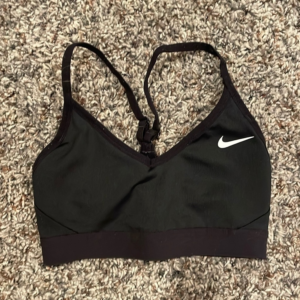 NIKE sports bra xs